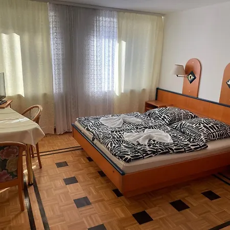 Doppeltbett 6