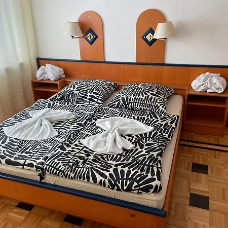 Doppeltbett 6 נירנברג
